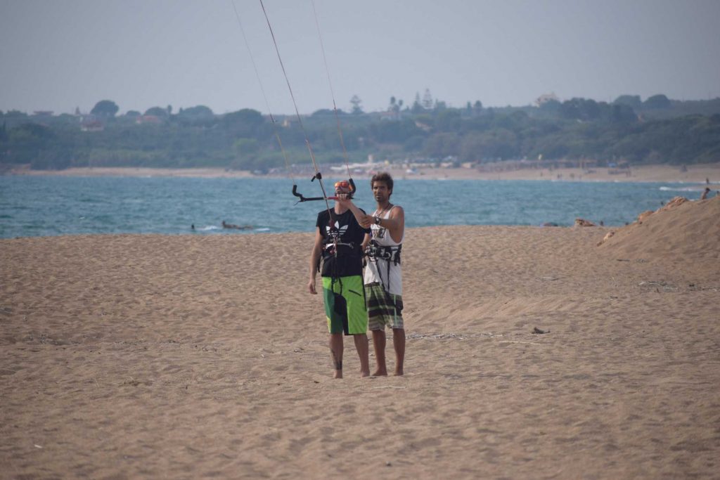kitesurf peloponnese - lessons (equipment demonstration and guide) in costa navarino - kitemonkey